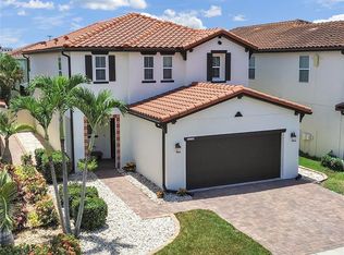 10168 Grand Oak Cir, Saint Petersburg, FL 33708