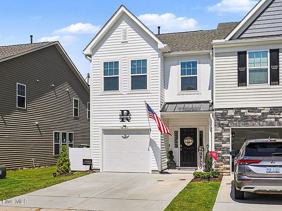 3rd image of 301 Whitley Ridge Drive