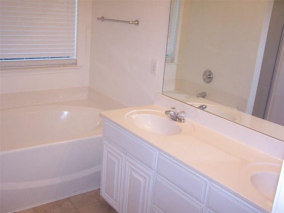 5th image of 1627 Mount Zion Dr