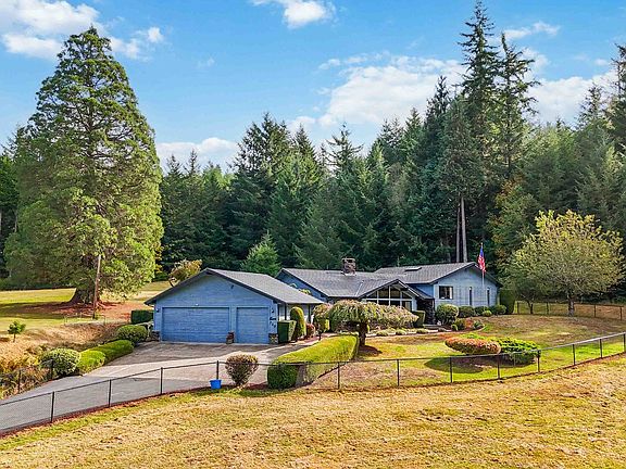 3rd image of 720 Abernathy Creek Rd