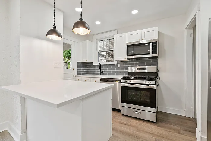 2217 Hawthorne Ave — Photo 23