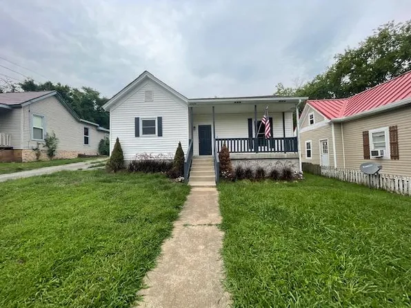 945 Clark St, Clarksville, TN 37040