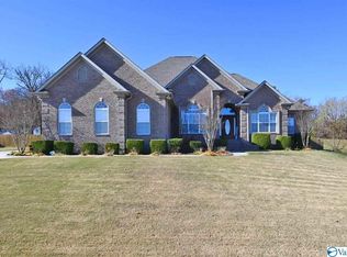 140 Braxton Ct, Decatur, AL 35603