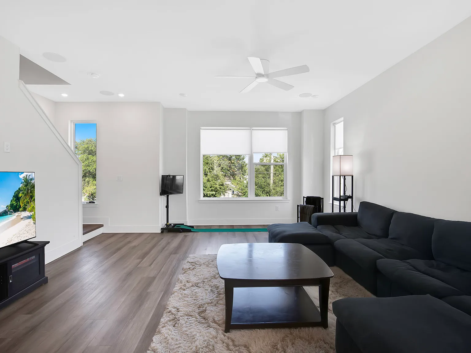 3 bed, 3.5 bath, 2314 sqft, $5,000 — Photo 3