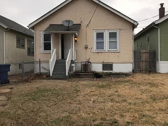2nd image of 3818 Neosho St
