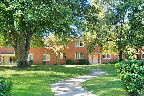 Highland Manor Apartments Photo 1