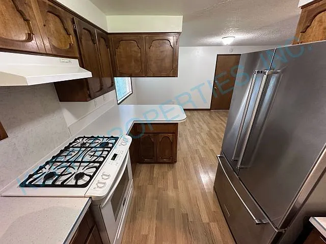 18660 Roundtree Dr — Photo 8