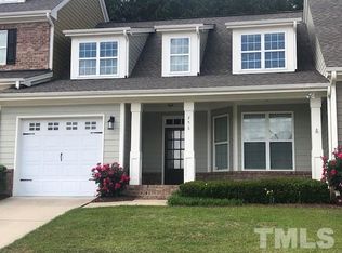 356 Duchart Ln, Fuquay Varina, NC 27526