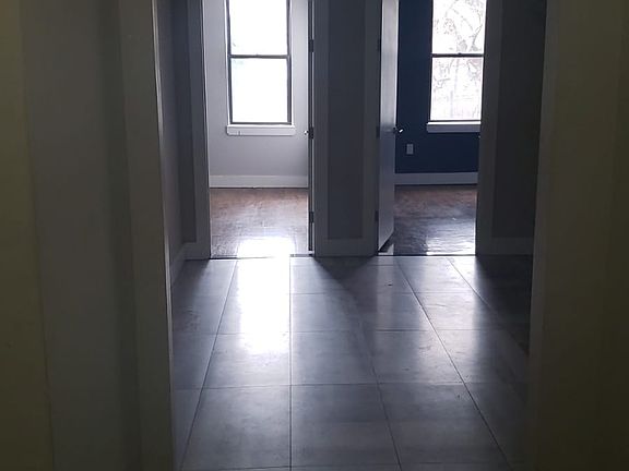 3rd image of 615 Bramhall Ave #18Q