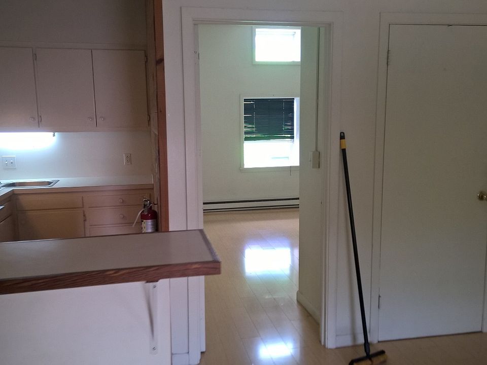 Breakfast bar