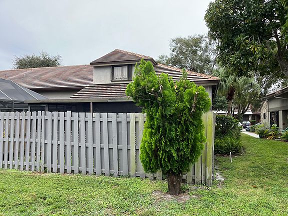 3rd image of 5129 Thyme Dr