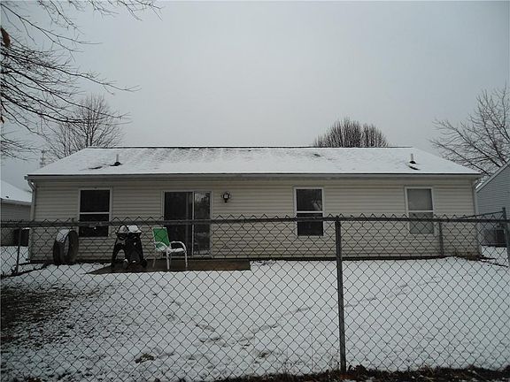 2nd image of 3251 Chelmsford Dr