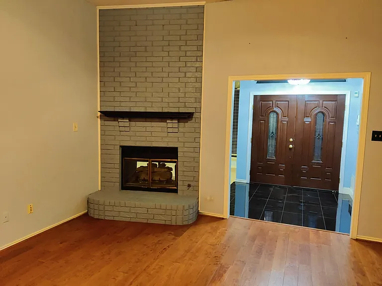 6732 Coach House Ln — Photo 4