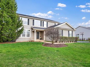 433 Prairieview Dr, Geneva, IL 60134