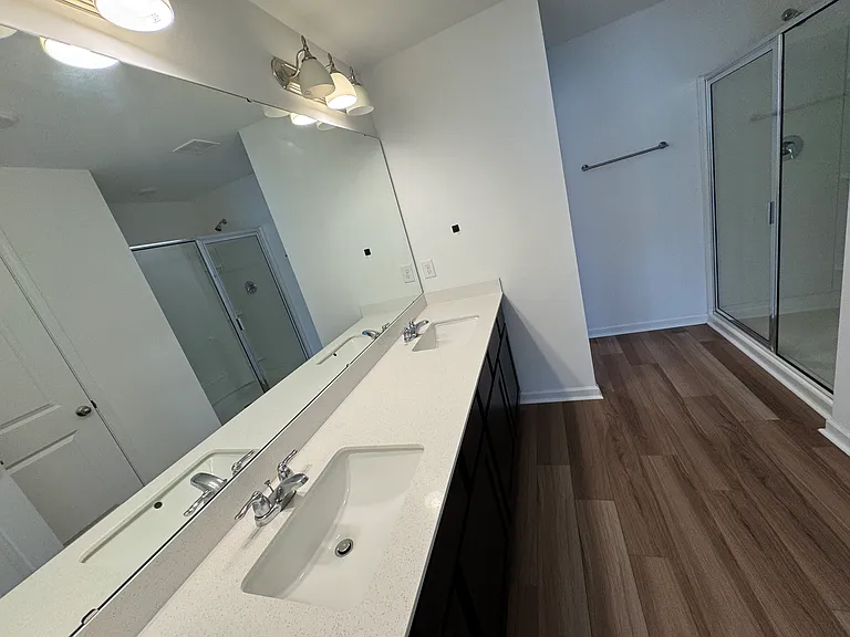 5104 Cambrey Dr — Photo 12