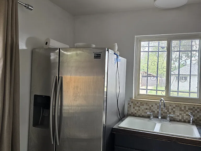 390 S Utica St — Photo 13