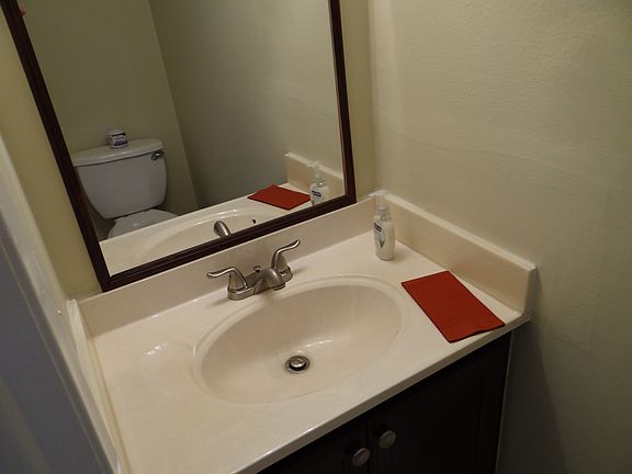 4th image of 721 SE 1st Way APT 12B