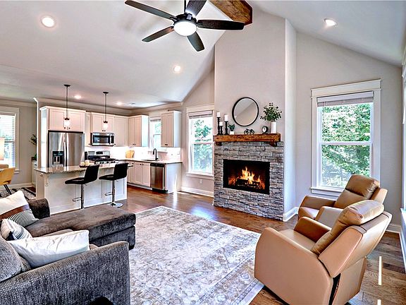 3rd image of 3 Lowther Ln