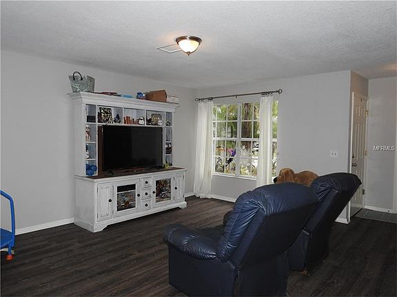 4th image of 5848 Red Cedar Ln