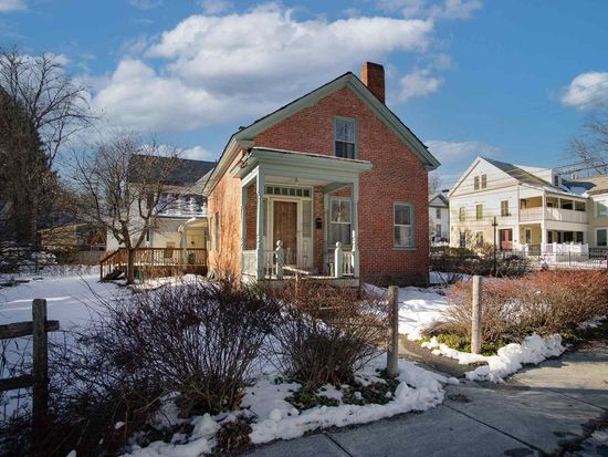 7 School St Brattleboro Vt 05301 Zillow