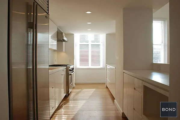 Rented by Bond New York | media 23