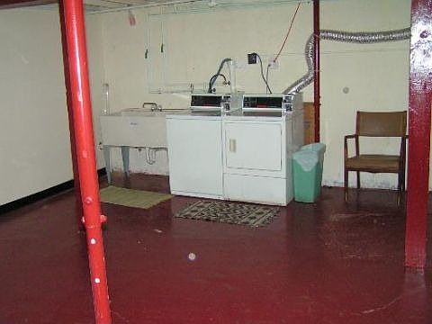 3rd image of 2557 W North Ave