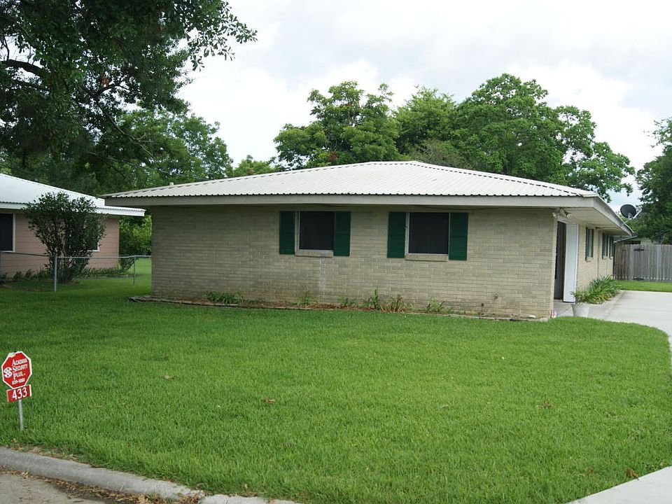 1st image of 433 Evangeline St