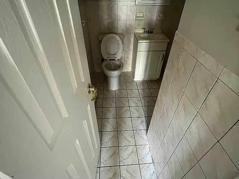 943 Herkimer St #2 — Photo 15