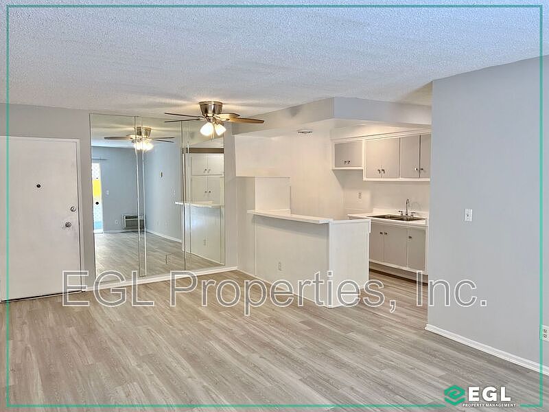 1st image of 7235 Hollywood Blvd #W221
