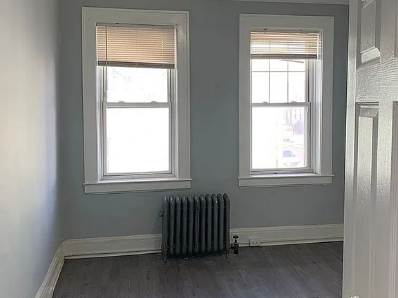 3rd image of 478 Halsted St #2R
