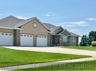 116 Platte View Dr, Phillips, NE 68865