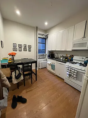 Rented by Eric Goodman Realty Corp | media 24