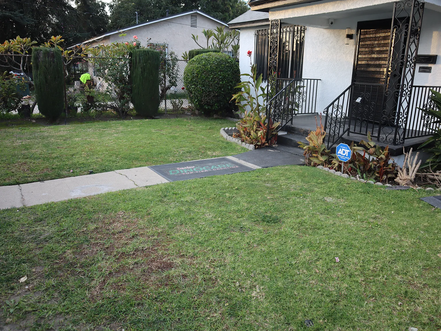 4 bed, 2400 sqft, $1,800 — Photo 4