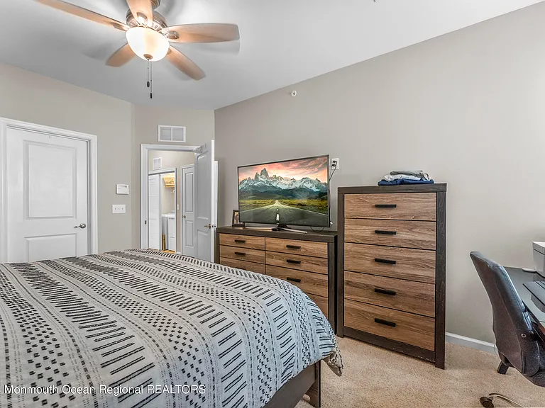 1 Kyle Dr — Photo 18
