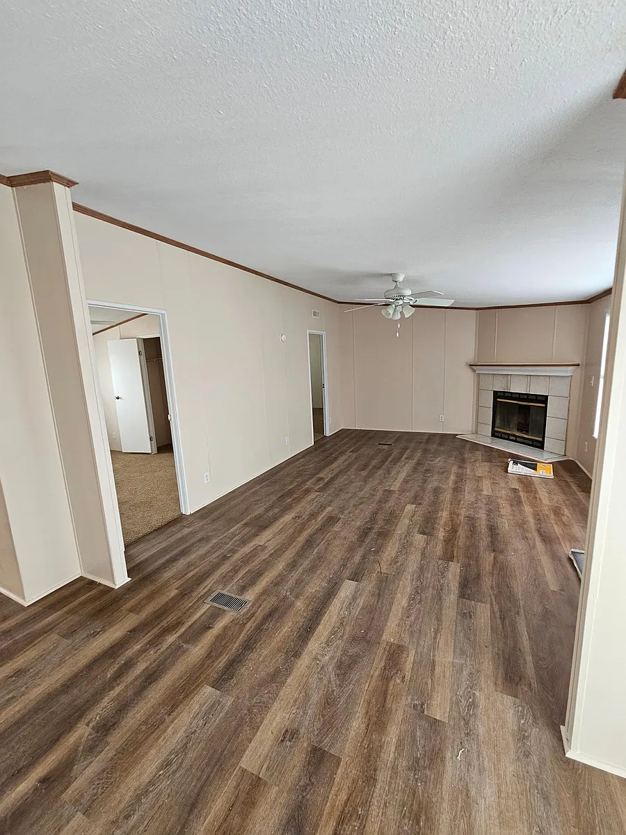 Building Photo - 100 Johnston Dr