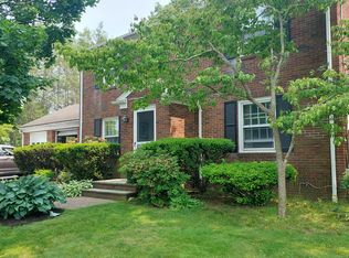 68 Harvard St FLOOR 2, Cranston, RI 02920