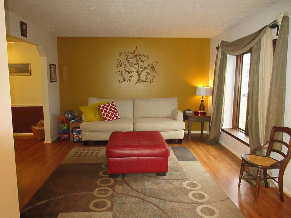 1st image of 11303 Wyndham Cir NW