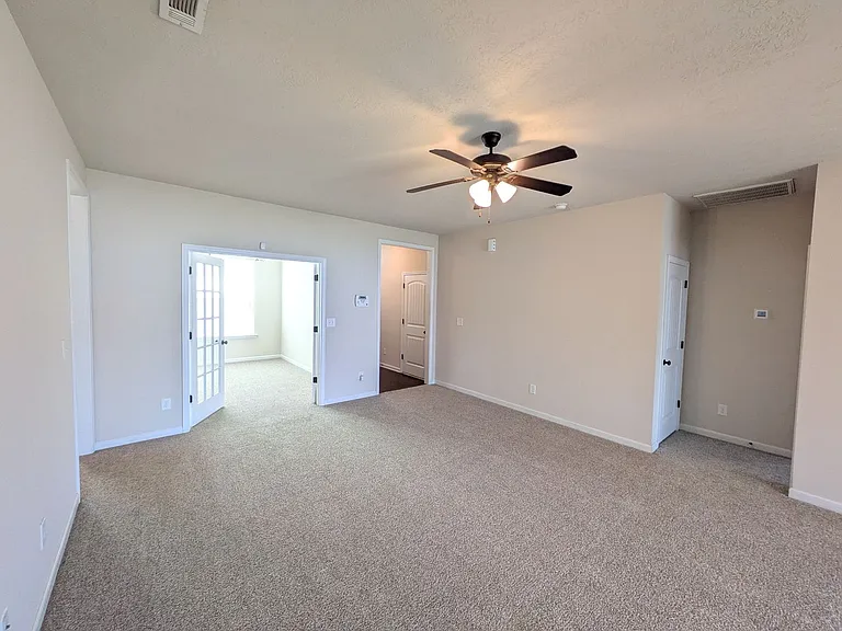 859 Westlawn Dr — Photo 6