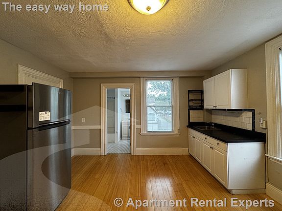 2nd image of 15 Cutter St