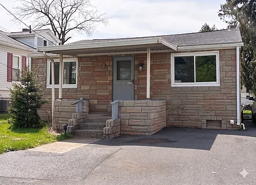 110 Beaver Rd Photo 1
