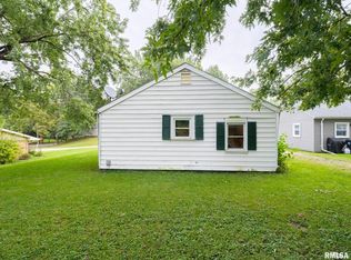 670 N 9th Ave, Canton, IL 61520