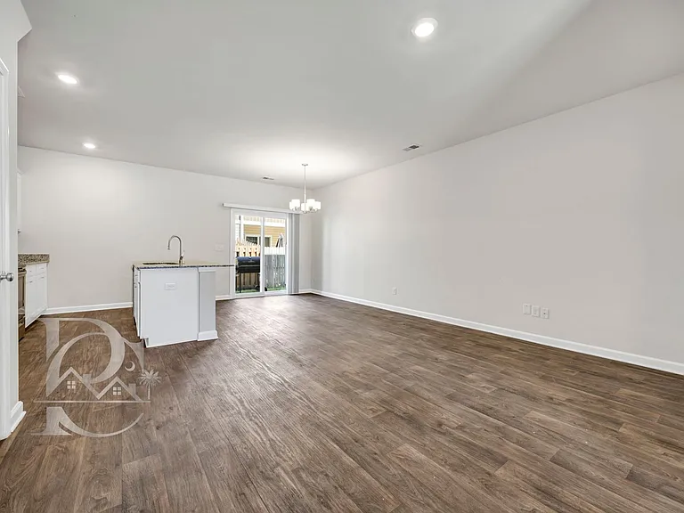 315 High Grove Way — Photo 5