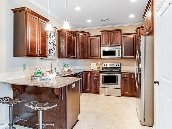 2nd image of 113 Cezanne Dr