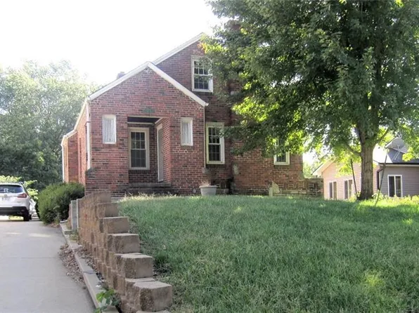3308 Gene Field Rd, Saint Joseph, MO 64506