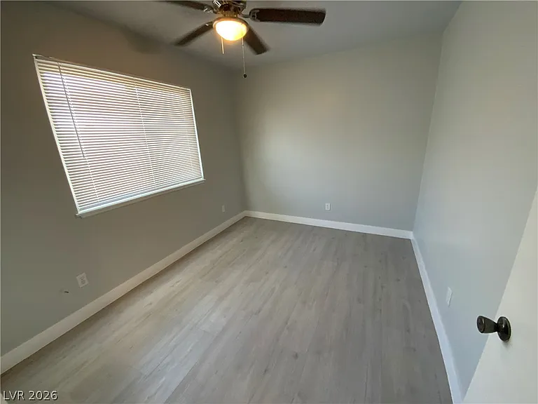 466 E Sunset Rd #C — Photo 8