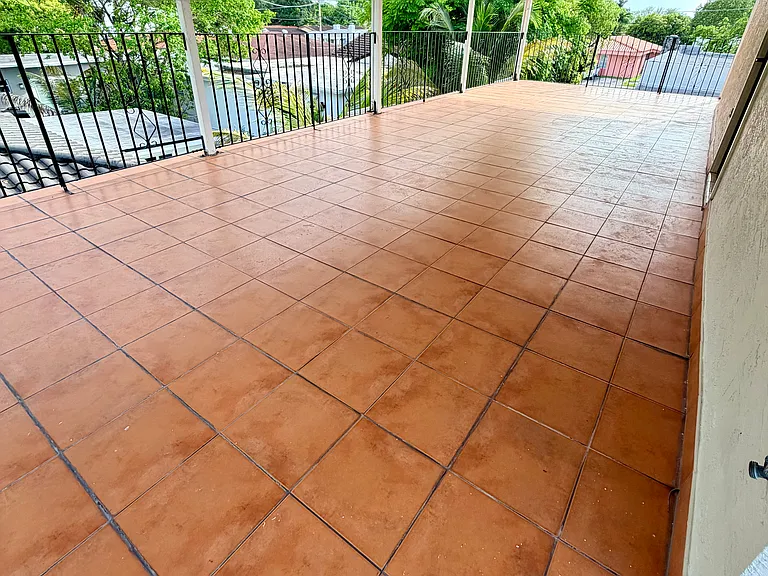 1931 SW 17th Ct — Photo 14
