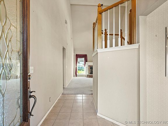 5th image of 4501 W Hartford St