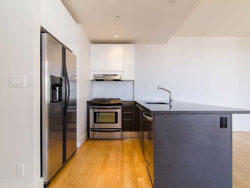 1st image of 113 Troutman St #428