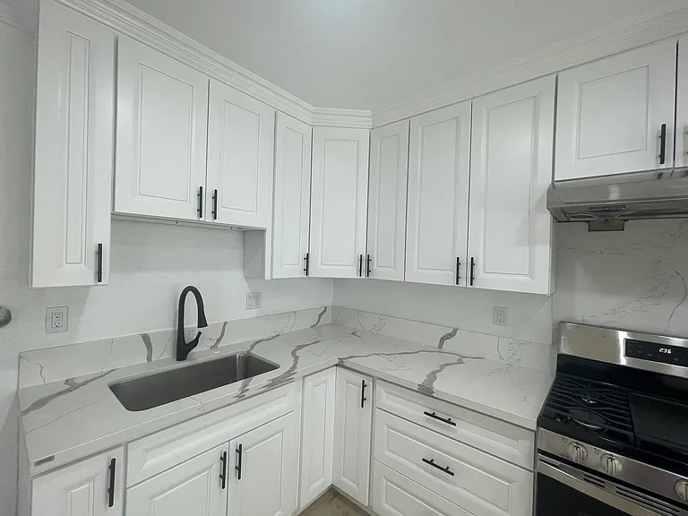 2045 Orange Ave — Photo 2