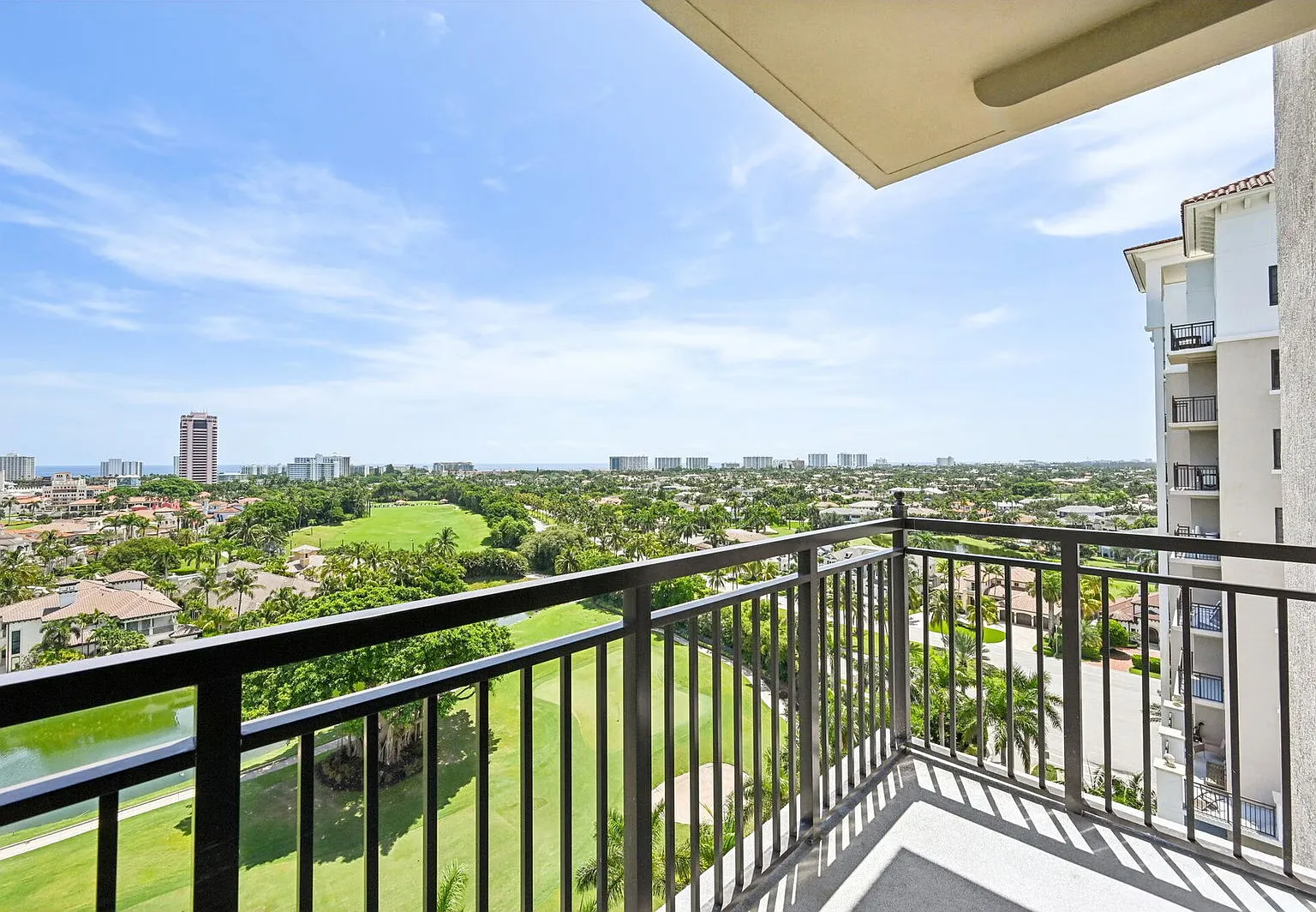 2 bed, 2.0 bath, 1307 sqft, $5,205 — Photo 3